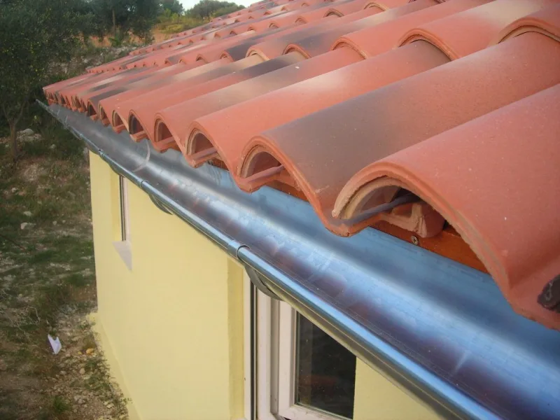 Gouttières et zinguerie à Sanary-sur-Mer